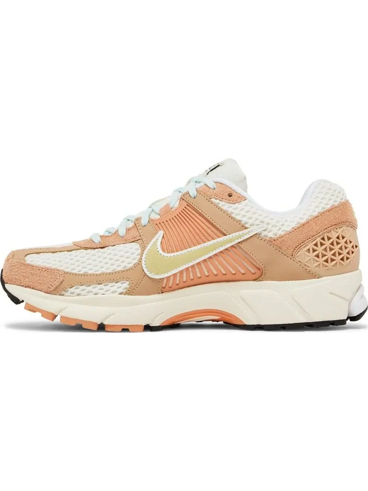 Кроссовки Zoom Vomero 5 'Have a Nike Day' — изображение 3 из 4, загар