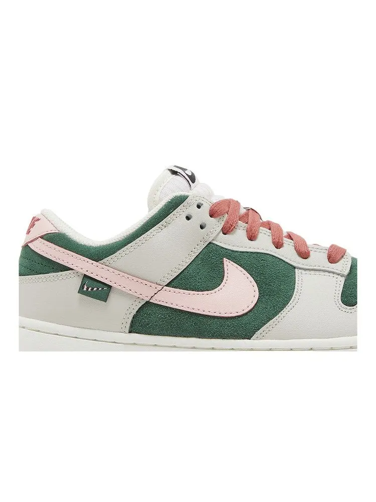 Кроссовки Nike Wmns Dunk Low SE 'All Petals United' — изображение 3 из 9, светлый//зеленый/розовый