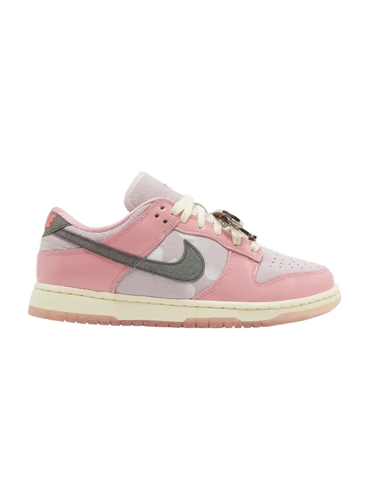 Кроссовки Nike Wmns Dunk Low LX 'Barbie' — изображение 1 из 9