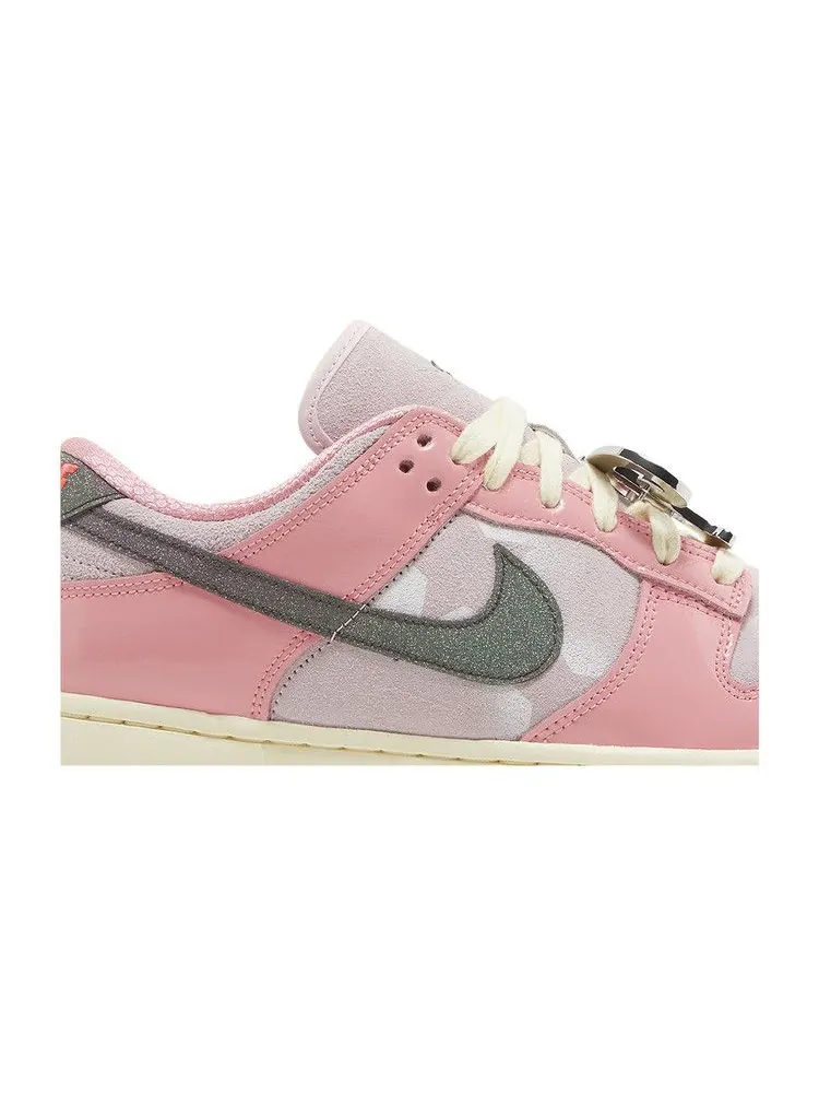 Кроссовки Nike Wmns Dunk Low LX 'Barbie' — изображение 3 из 9