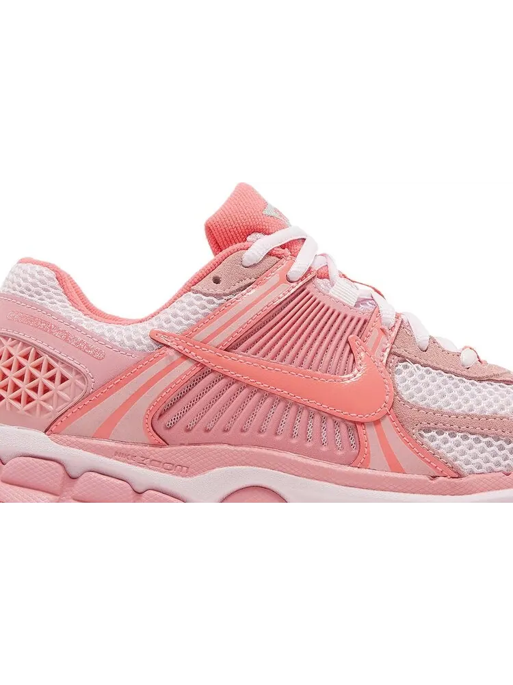 Кроссовки Wmns Air Zoom Vomero 5 'Barbie' — изображение 2 из 4, розовый