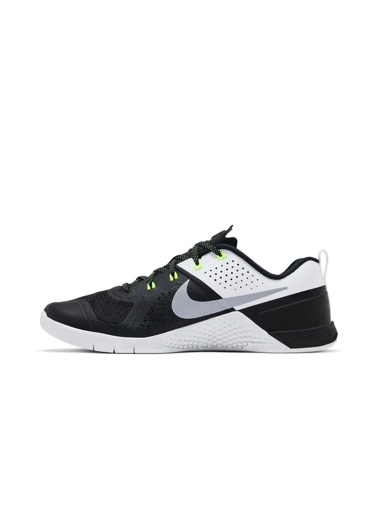 Кроссовки Metcon 1 OG 'Black White Volt' — изображение 3 из 8, черный белый
