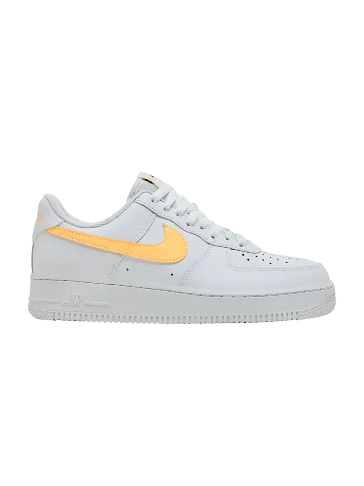 Кроссовки Nike Wmns Air Force 1 Low 'White Melon Tint' — изображение 1 из 9, белый//черный