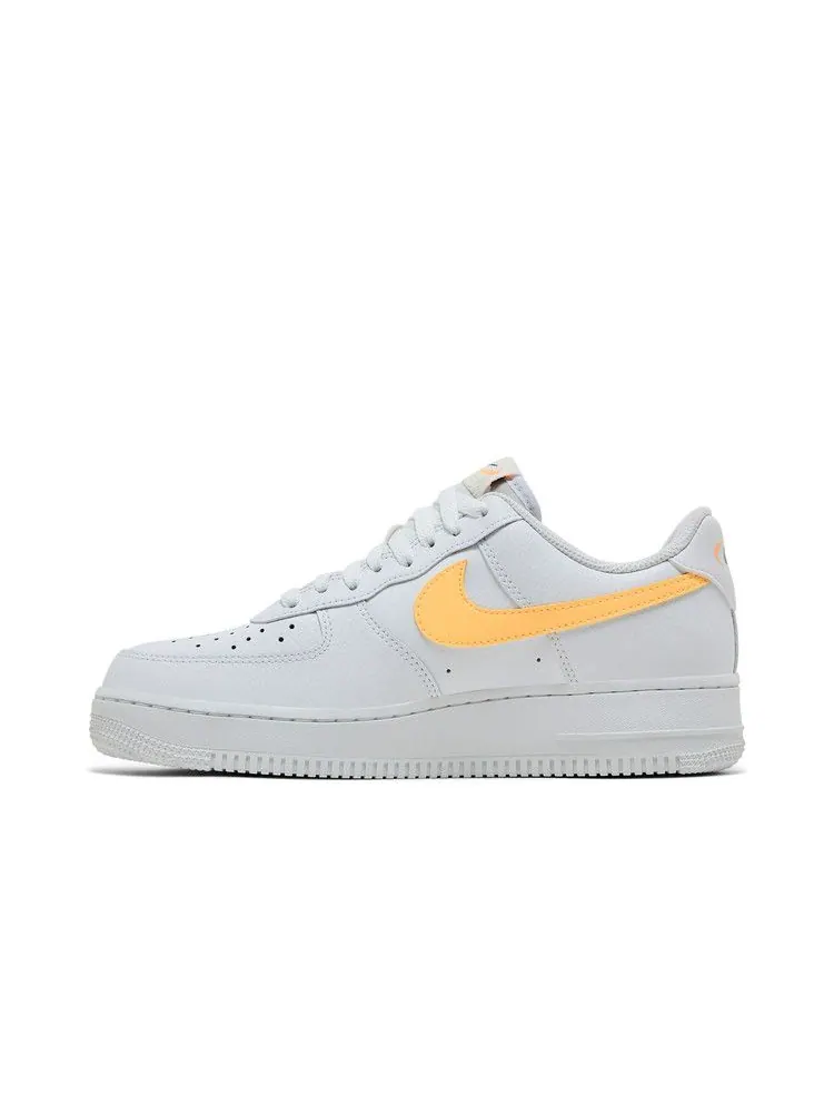 Кроссовки Nike Wmns Air Force 1 Low 'White Melon Tint' — изображение 4 из 9, белый//черный