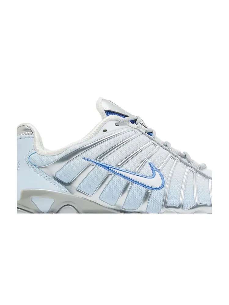 Кроссовки Wmns Shox TL 'Metallic Platinum Blue Tint' — изображение 2 из 8