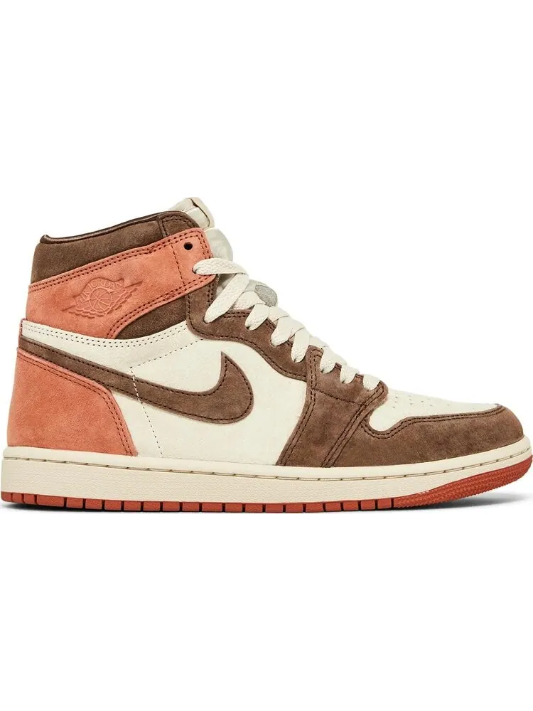 Кроссовки Wmns Air Jordan 1 Retro High OG 'Dusted Clay' — изображение 1 из 4, коричневый