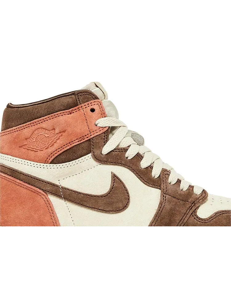 Кроссовки Wmns Air Jordan 1 Retro High OG 'Dusted Clay' — изображение 2 из 4, коричневый