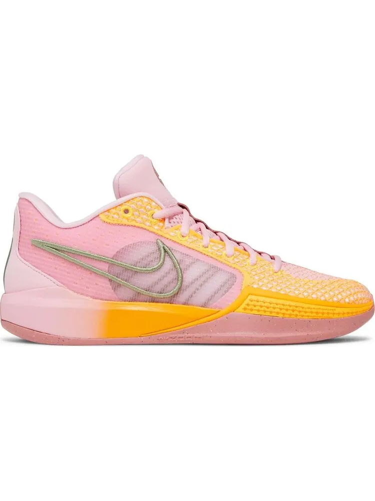 Кроссовки Wmns Sabrina 1 'West Coast Roots' — изображение 1 из 4, розовый