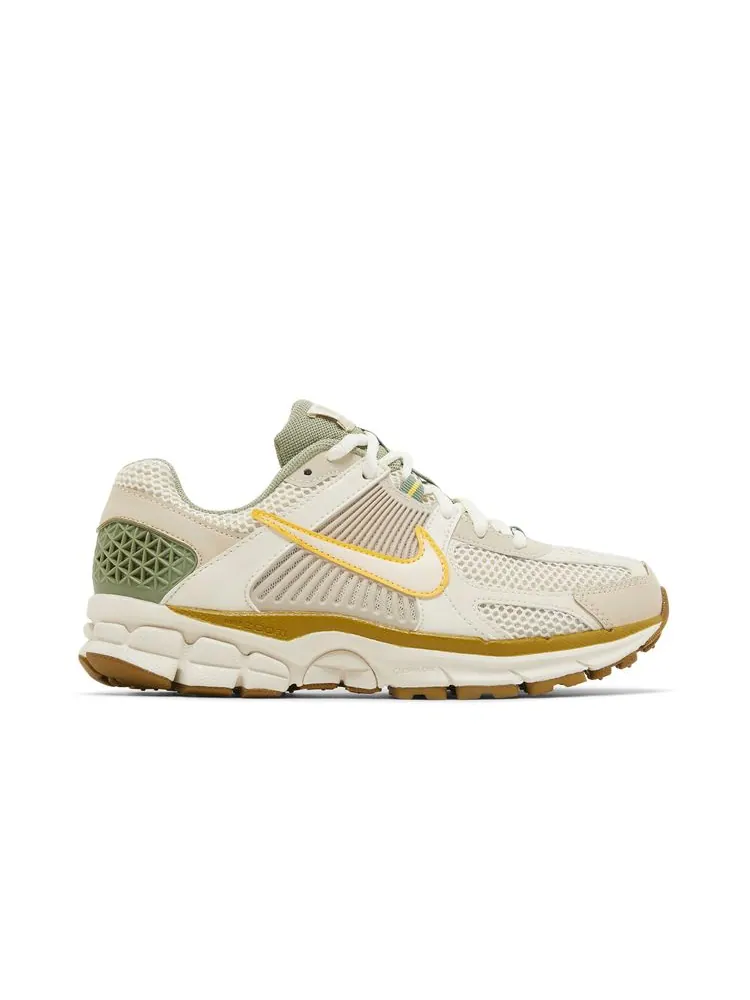Кроссовки Wmns Air Zoom Vomero 5 'Pale Ivory Oil Green' — изображение 1 из 8