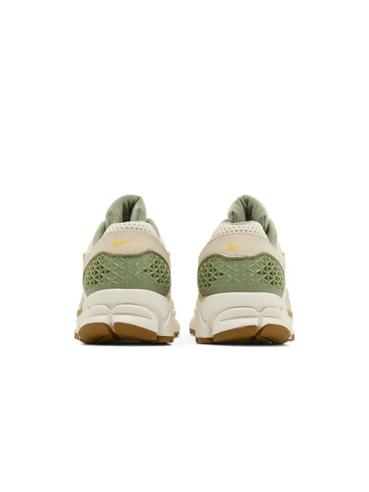 Кроссовки Wmns Air Zoom Vomero 5 'Pale Ivory Oil Green' — изображение 6 из 8
