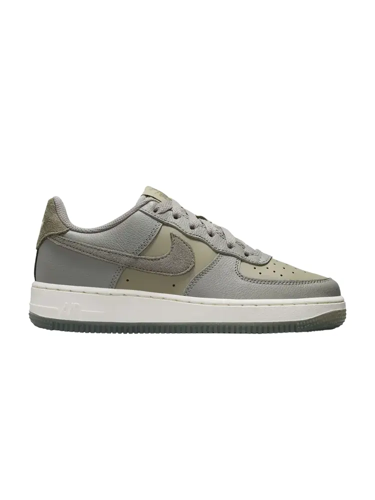 Кроссовки Nike Air Force 1 Low LV8 GS — изображение 1 из 1, зеленый