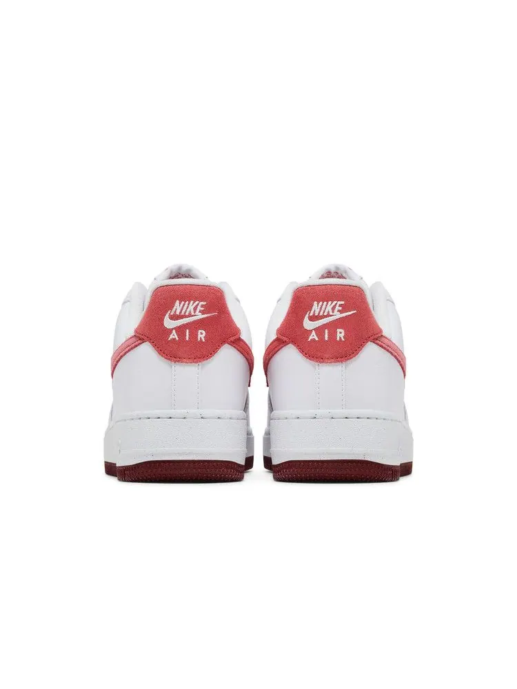 Кроссовки Nike Wmns Air Force 1 Low 'Valentine's Day 2024' — изображение 7 из 9, белый/красный/красный