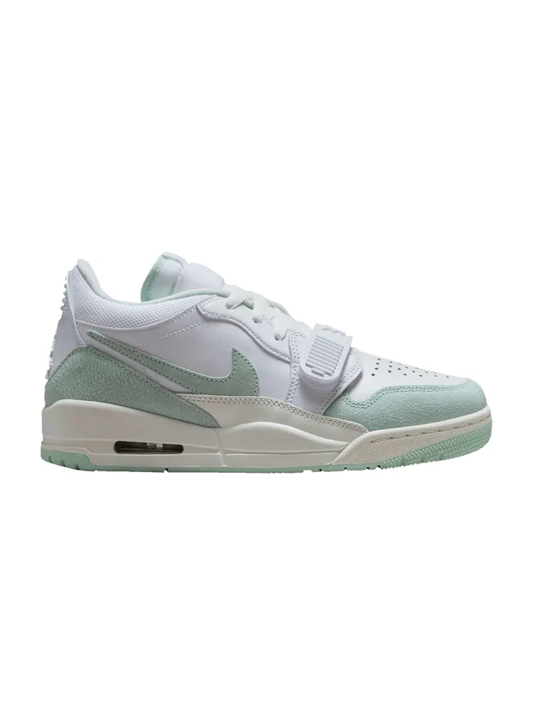 Кроссовки Air Jordan Wmns Jordan Legacy 312 Low 'Igloo Sail' — изображение 1 из 1, белый