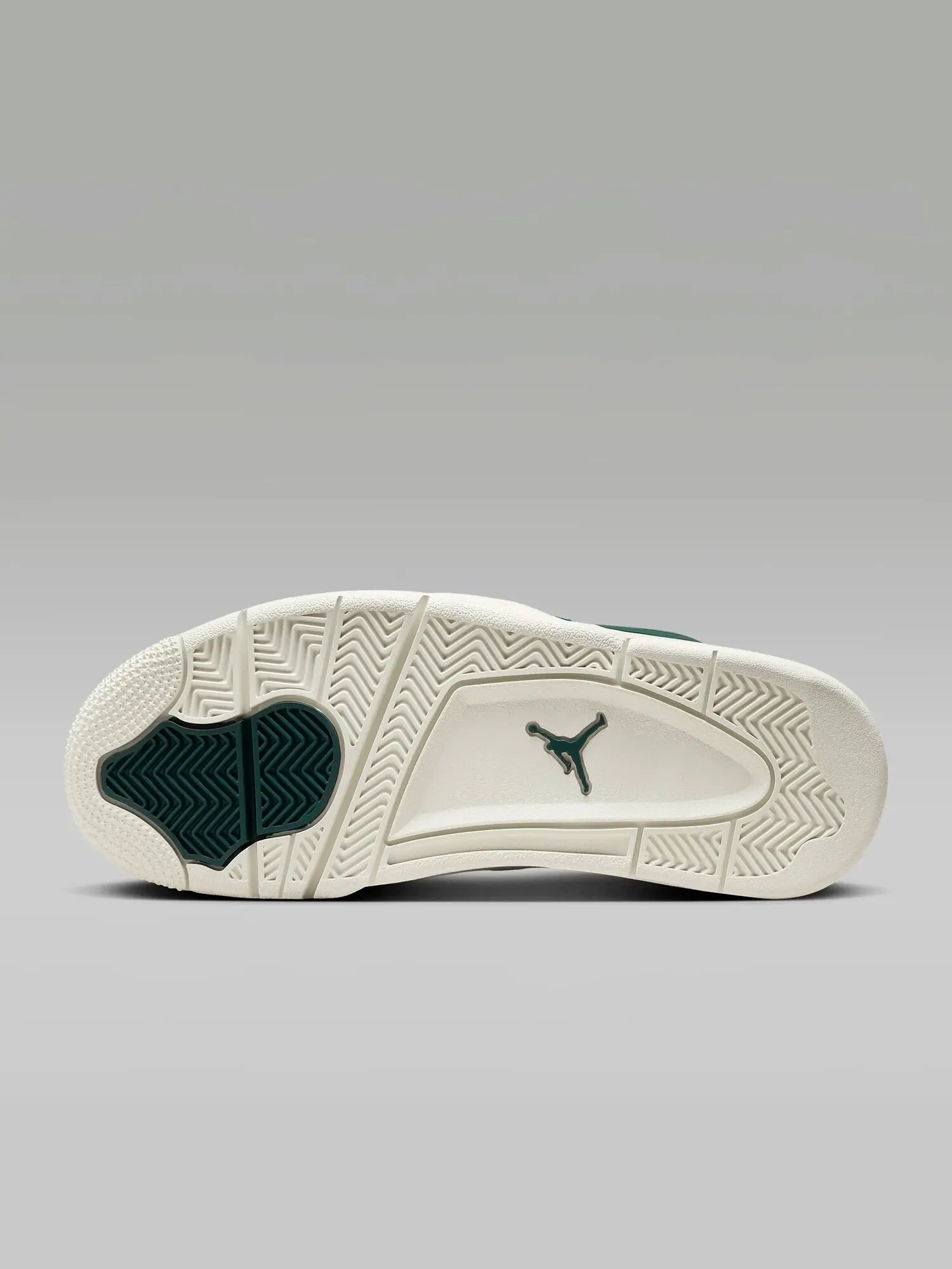 Кроссовки женские Air Jordan 4RM — изображение 4 из 9, зеленый