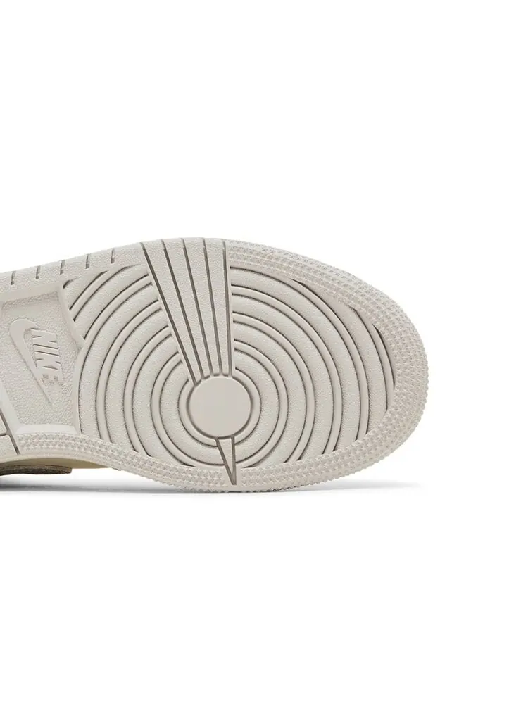 Кроссовки Air Jordan 1 Mid SE GS Neutral Grey Sail — изображение 5 из 6, серый
