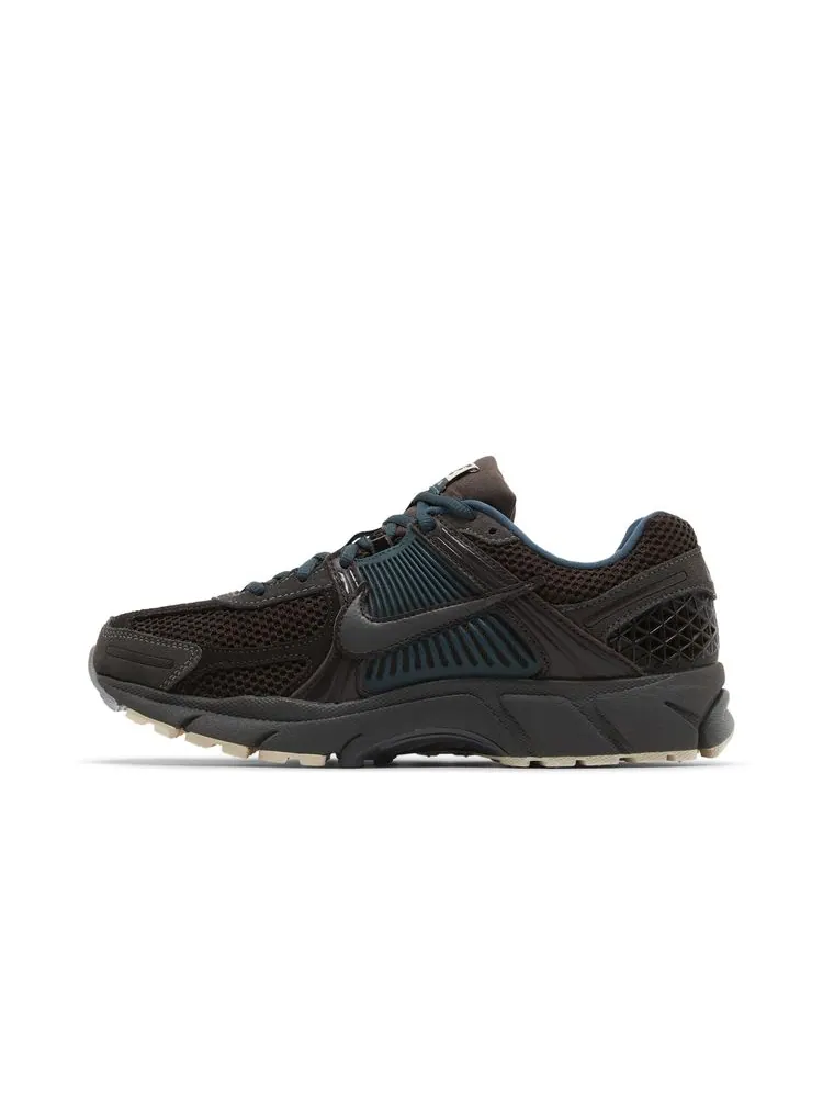 Кроссовки Air Zoom Vomero 5 'Baroque Brown Jungle' — изображение 3 из 8, коричневый