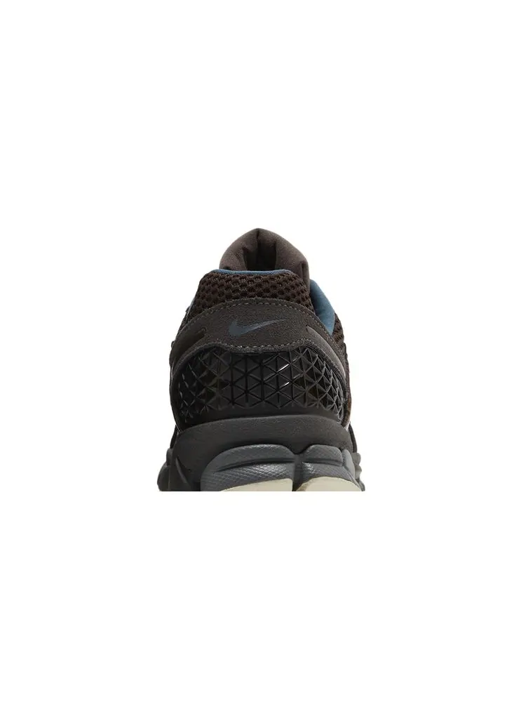 Кроссовки Air Zoom Vomero 5 'Baroque Brown Jungle' — изображение 7 из 8, коричневый