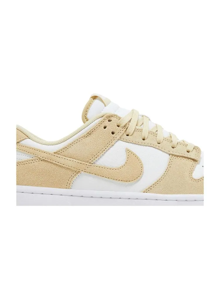 Кроссовки Nike Dunk Low SE 'Team Gold Suede' — изображение 3 из 9, белый/золотистый/белый