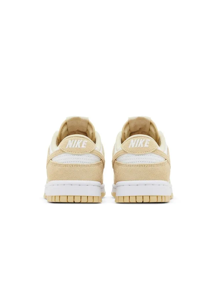 Кроссовки Nike Dunk Low SE 'Team Gold Suede' — изображение 7 из 9, белый/золотистый/белый
