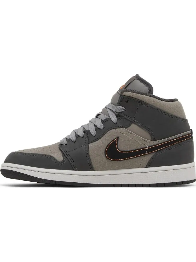 Кроссовки Air Jordan 1 Mid SE 'Night Stadium' — изображение 3 из 4, серый
