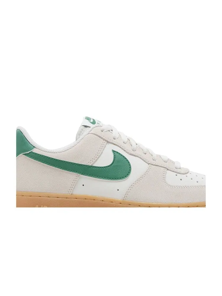 Кроссовки Nike Air Force 1 '07 LV8 'Gum Pack - Phantom Malachite' — изображение 3 из 9, желтый