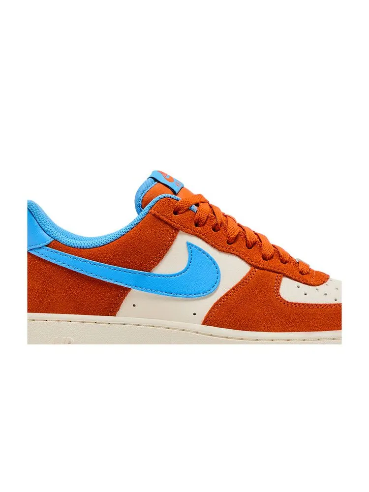 Кроссовки Nike Air Force 1 '07 LV8 'Safety Orange University Blue' — изображение 3 из 9, оранжевый/синий
