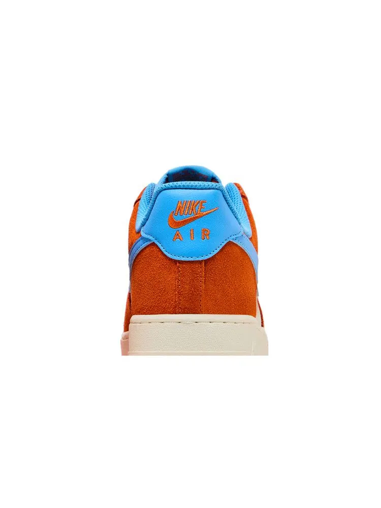 Кроссовки Nike Air Force 1 '07 LV8 'Safety Orange University Blue' — изображение 8 из 9, оранжевый/синий