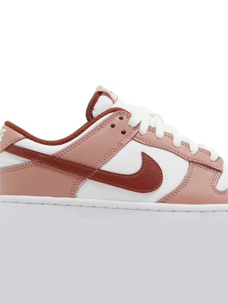 Кроссовки Wmns Dunk Low 'Red Stardust' — изображение 2 из 4, красный