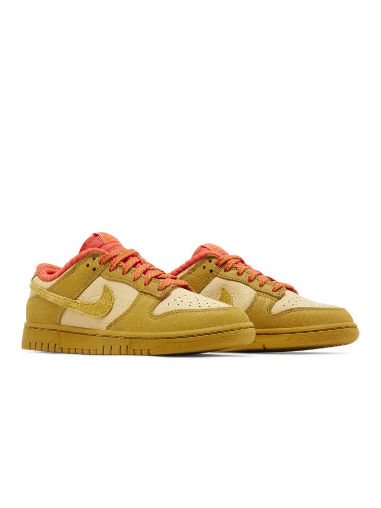 Кроссовки Nike Wmns Dunk Low 'Bronzine Picante Red' — изображение 9 из 9, красный
