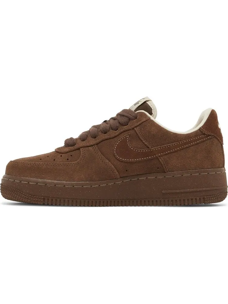 Кроссовки Wmns Air Force 1 '07 'Cacao Wow' — изображение 3 из 4, коричневый