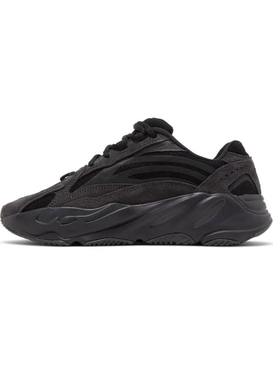 Кроссовки Adidas Yeezy Boost 700 V2 Vanta — изображение 2 из 10, черный