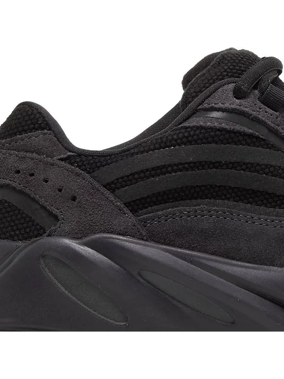 Кроссовки Adidas Yeezy Boost 700 V2 Vanta — изображение 6 из 10, черный