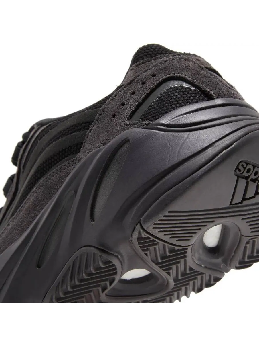 Кроссовки Adidas Yeezy Boost 700 V2 Vanta — изображение 9 из 10, черный