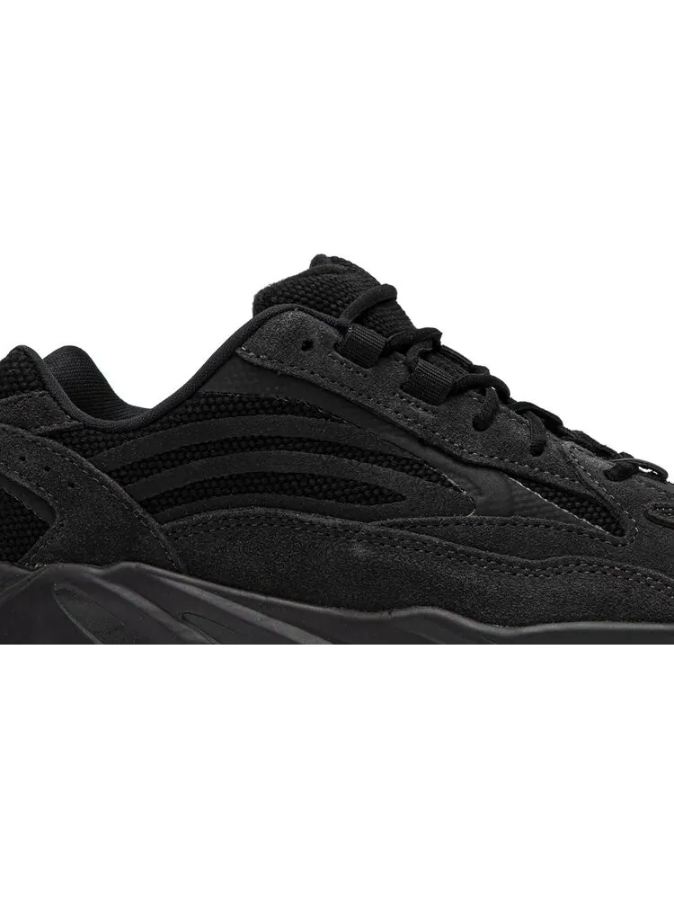 Кроссовки Adidas Yeezy Boost 700 V2 Kids 'Vanta' — изображение 2 из 8, черный