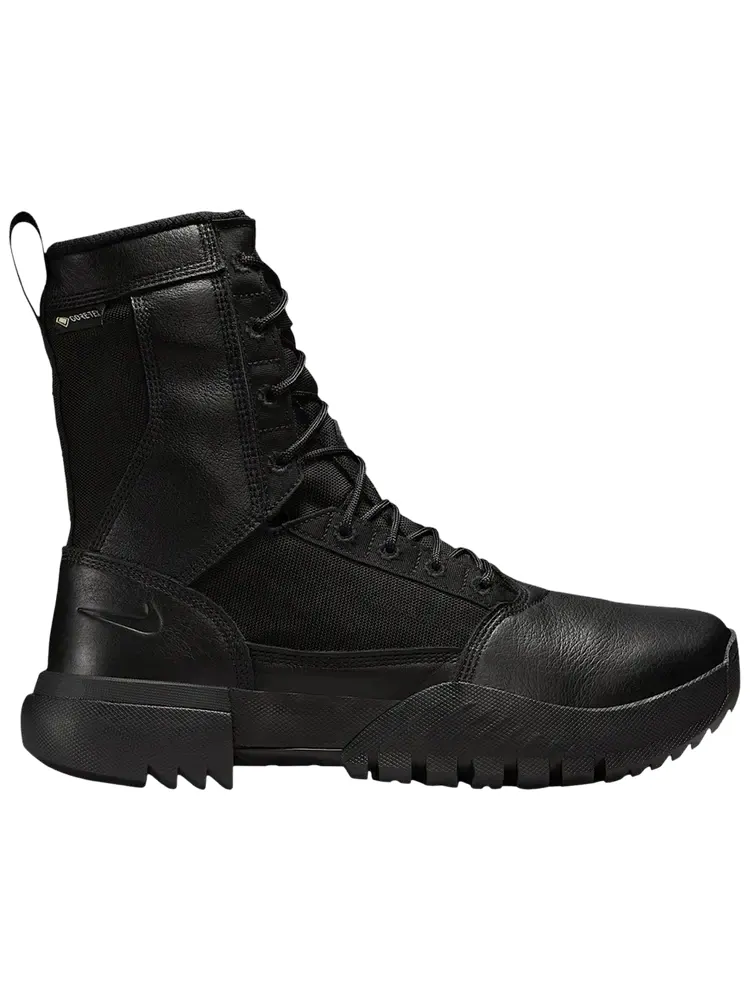 Кроссовки Nike SFB Air Field Ukiah 8" GORE-TEX — изображение 1 из 1, черный