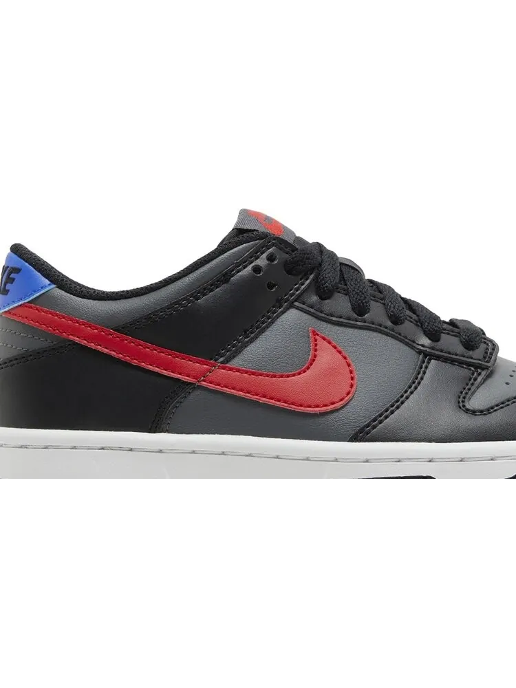Кроссовки Dunk Low GS 'Black Red Blue' — изображение 2 из 4, черный