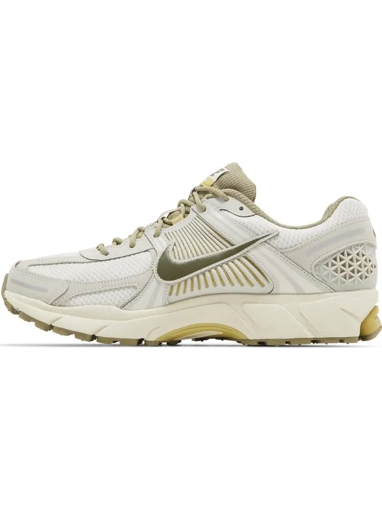 Кроссовки Air Zoom Vomero 5 'Light Bone Olive' — изображение 3 из 4, бежевый