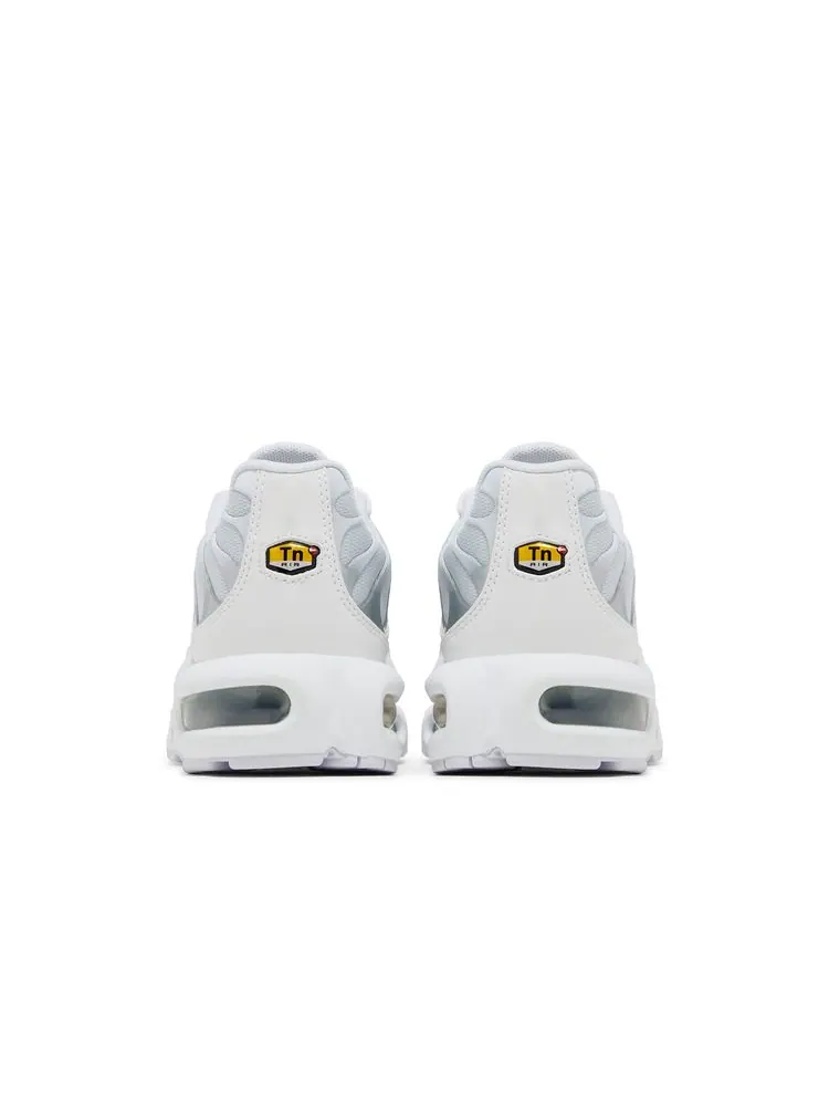 Кроссовки Wmns Air Max Plus 'White Metallic Silver' — изображение 6 из 8