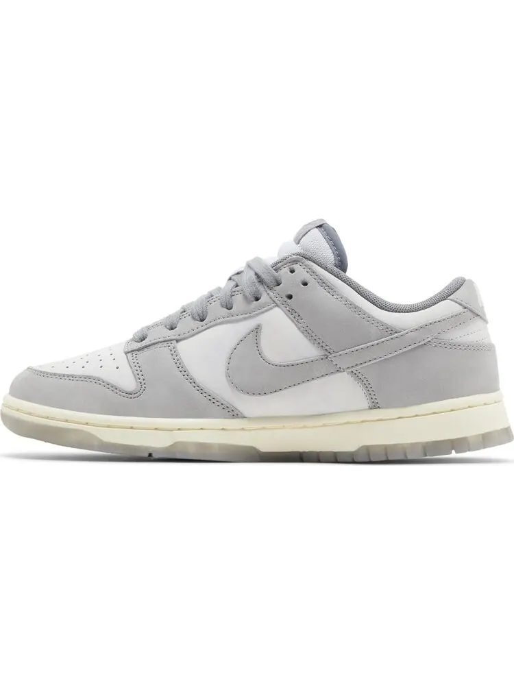 Кроссовки Wmns Dunk Low 'Cool Grey' — изображение 3 из 4, серый