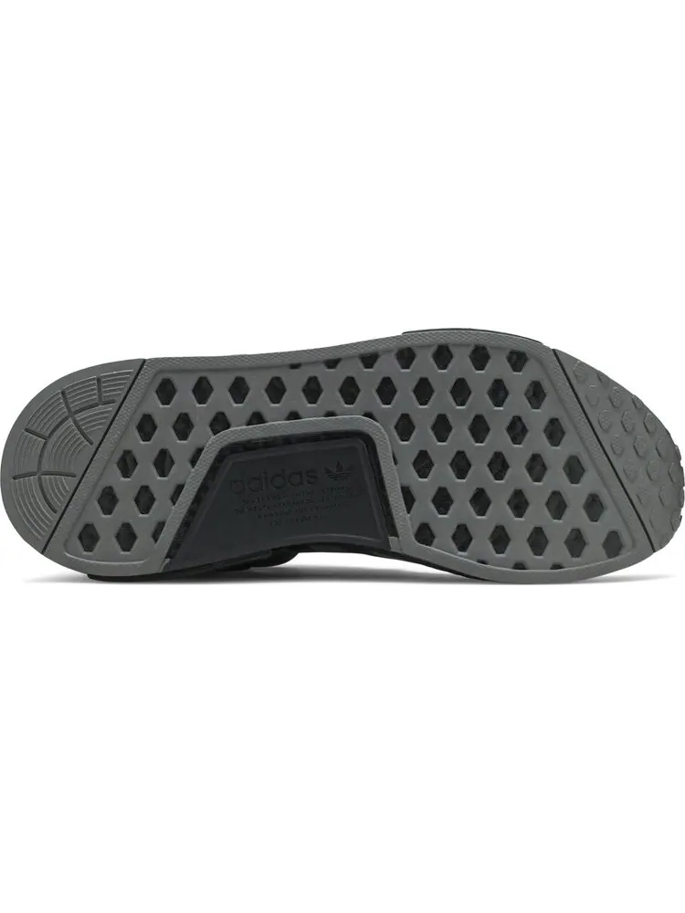 Кроссовки Adidas NMD_R1 'Grey Black' — изображение 4 из 8, серый