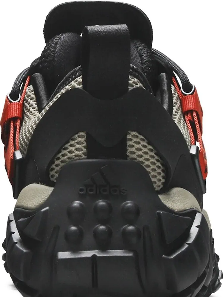 Кроссовки Adidas FYW XTA Consortium 'Craft Chili' — изображение 7 из 8, бежевый