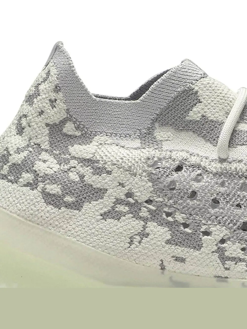 Кроссовки Yeezy Boost 380 Alien, cеребряный — изображение 6 из 8, серебряный