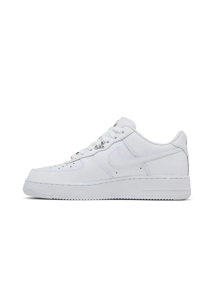 Кроссовки Nike Air Force 1 '07 Premium 'Molten Metal Swoosh Pack - Chrome' — изображение 4 из 9, белый/черный/белый/белый