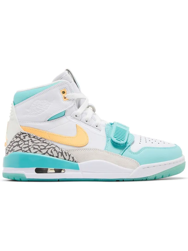 Кроссовки Air Jordan Guo Ailun x Jordan Legacy 312 'Jade' — изображение 1 из 8, белый