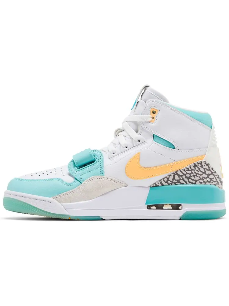 Кроссовки Air Jordan Guo Ailun x Jordan Legacy 312 'Jade' — изображение 3 из 8, белый