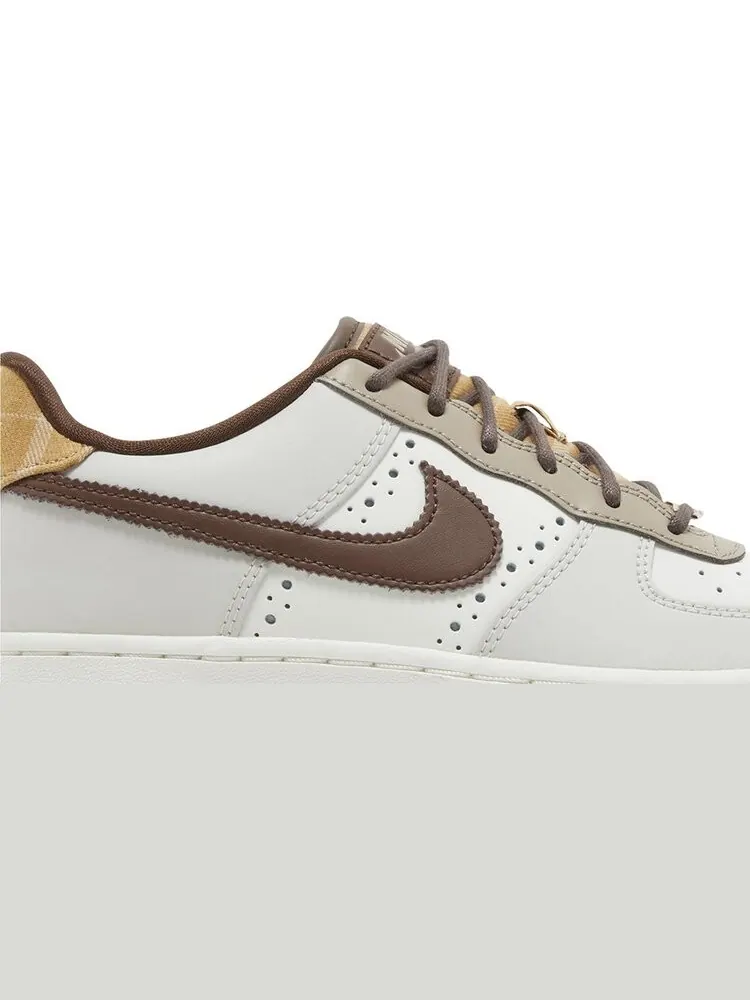 Кроссовки Air Force 1 LV8 GS 'Brogue' — изображение 2 из 4, бежевый