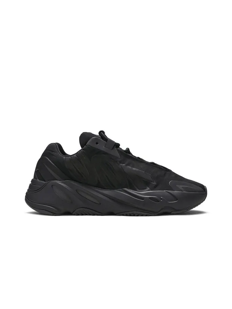 Кроссовки adidas Yeezy Boost 700 MNVN Triple Black — изображение 1 из 6, черный