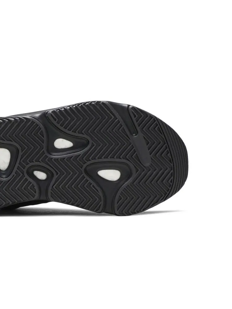 Кроссовки adidas Yeezy Boost 700 MNVN Triple Black — изображение 5 из 6, черный