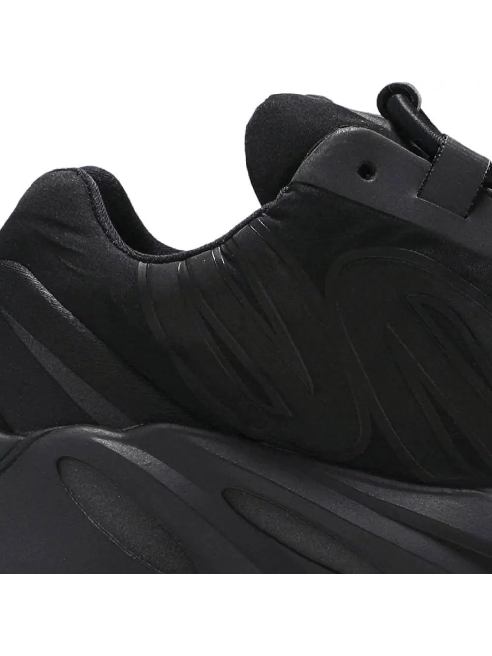 Кроссовки Adidas Yeezy Boost 700 MNVN Triple Black — изображение 7 из 9, черный