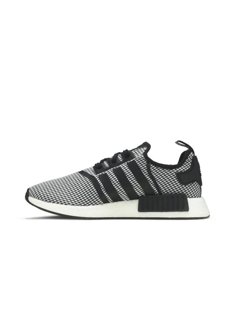 Кроссовки adidas NMD_R1 'Black White' — изображение 4 из 9, черный/белый/черный